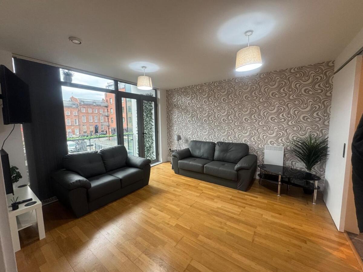 2 Bedroom - Henry St Apartment