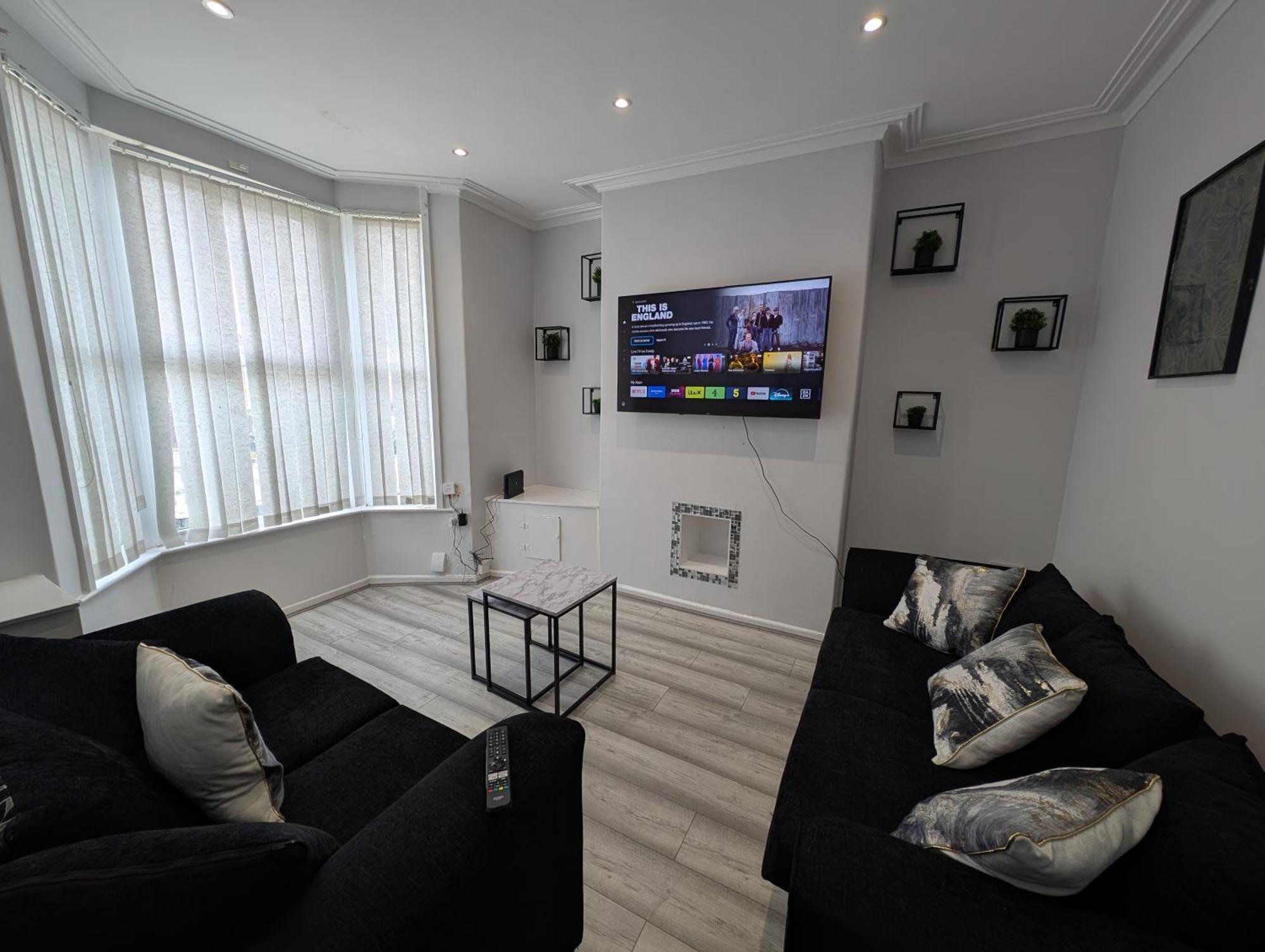 3bed 2bath House - Free Parking - Close To Everton & Fc- Managed By Chique Ltd