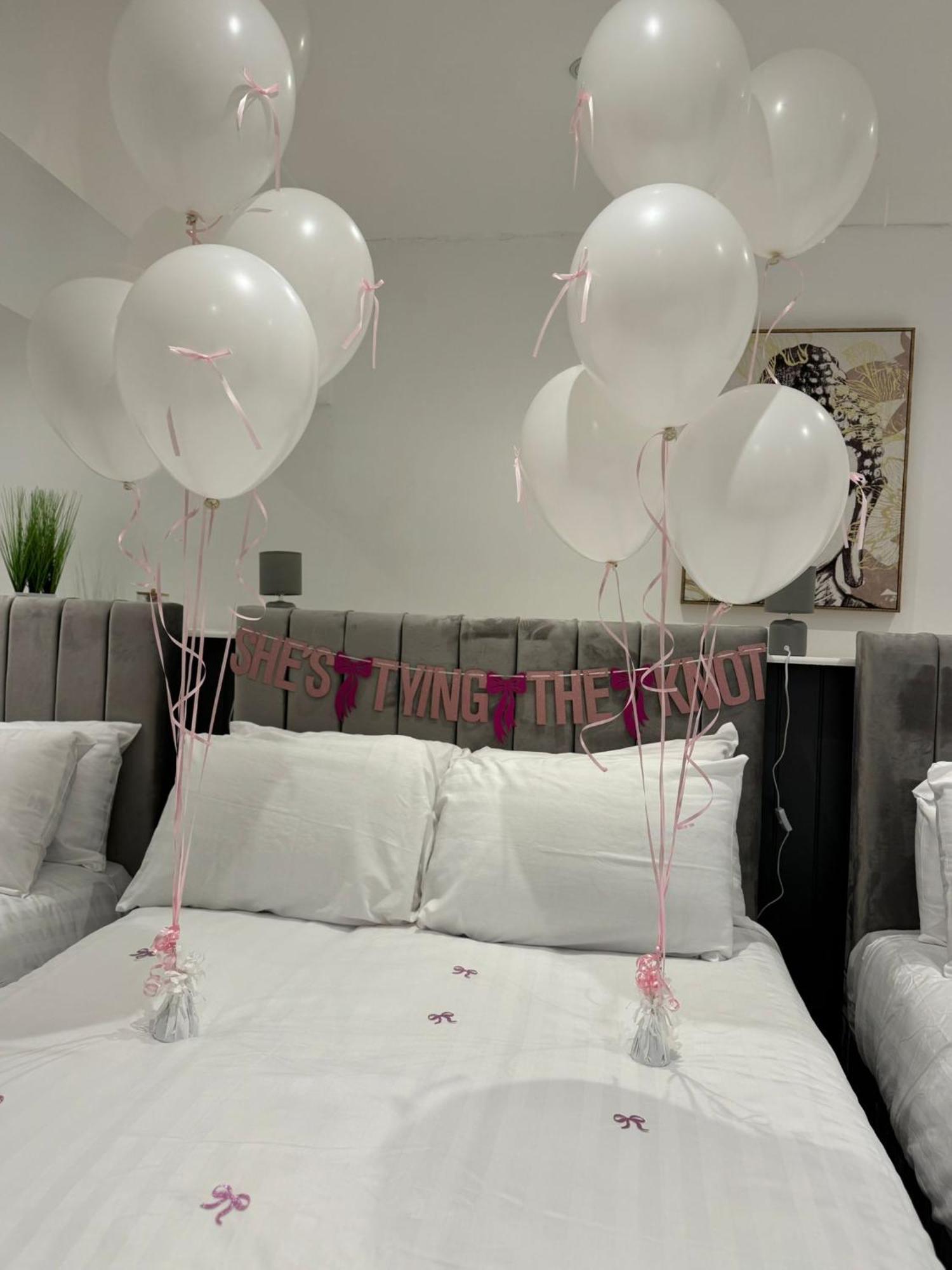 Amazing 10 Bed On Mathew Street Sleeps 18 Apartment