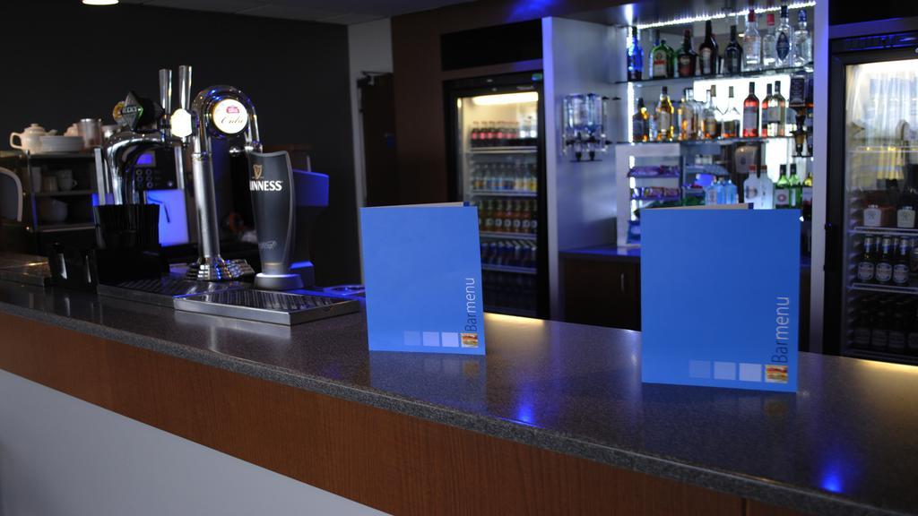 Holiday Express John Lennon Airport 3*