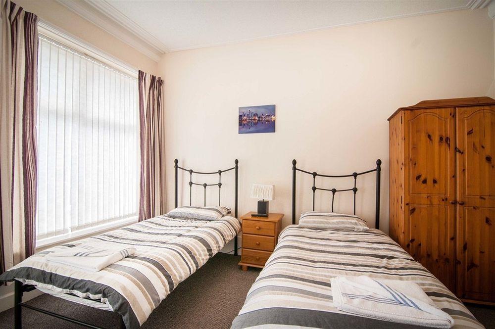 Lyndan Guest Liverpool