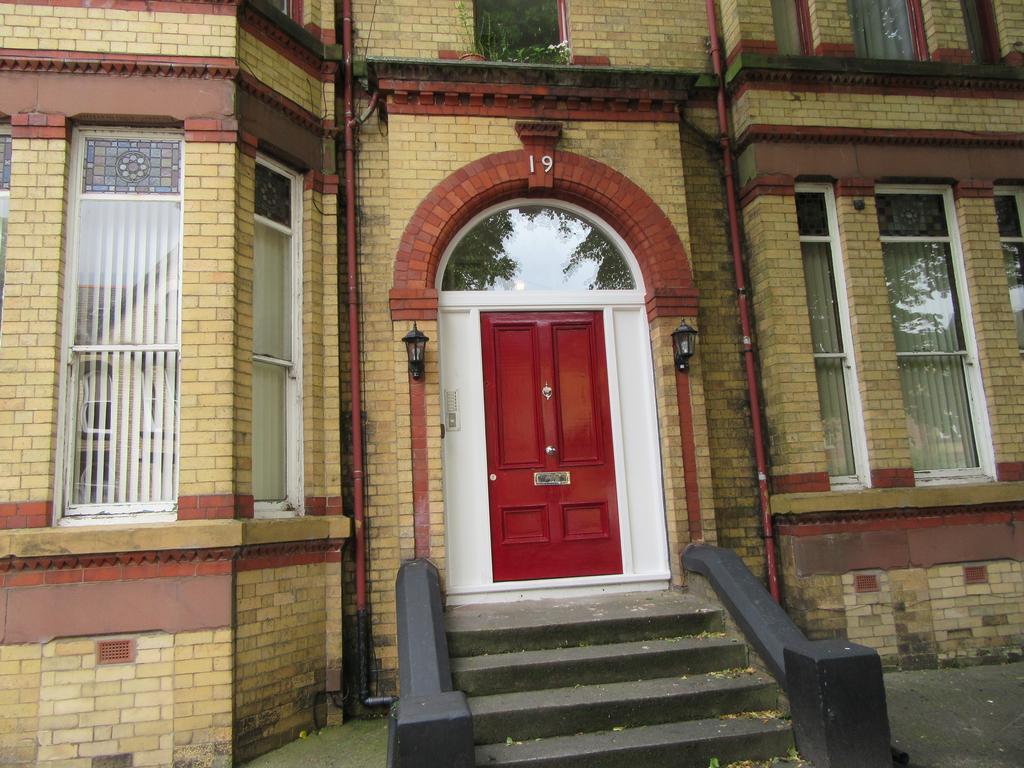 No 4 Apartment *