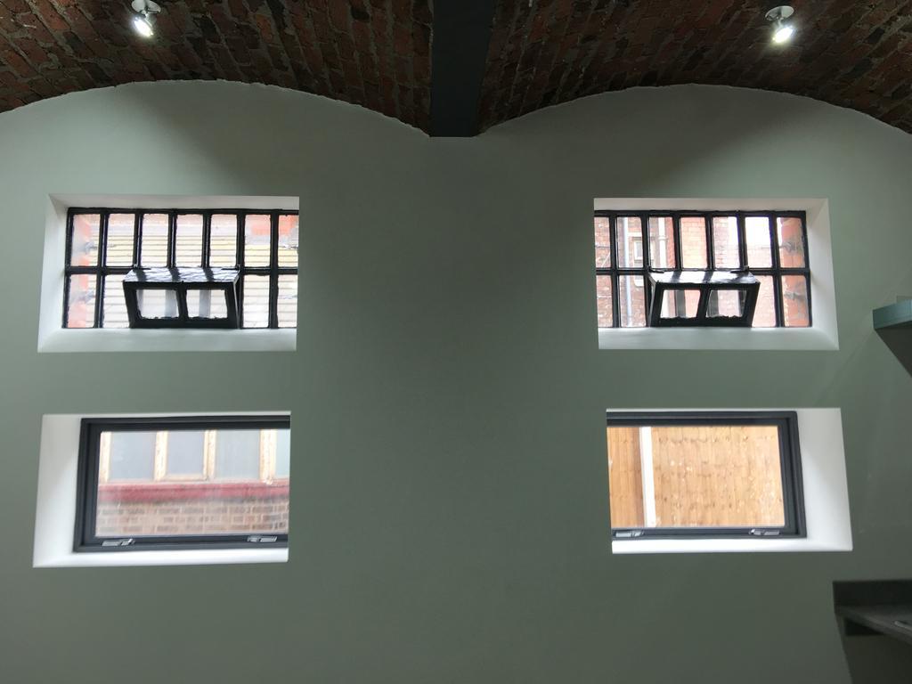 The Old Bill, Apartment Liverpool