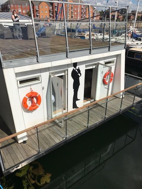 007 House Boat Liverpool