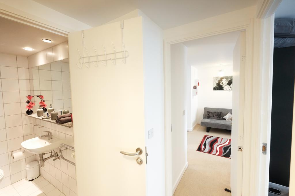 Apartment Living Easy Royal Quay