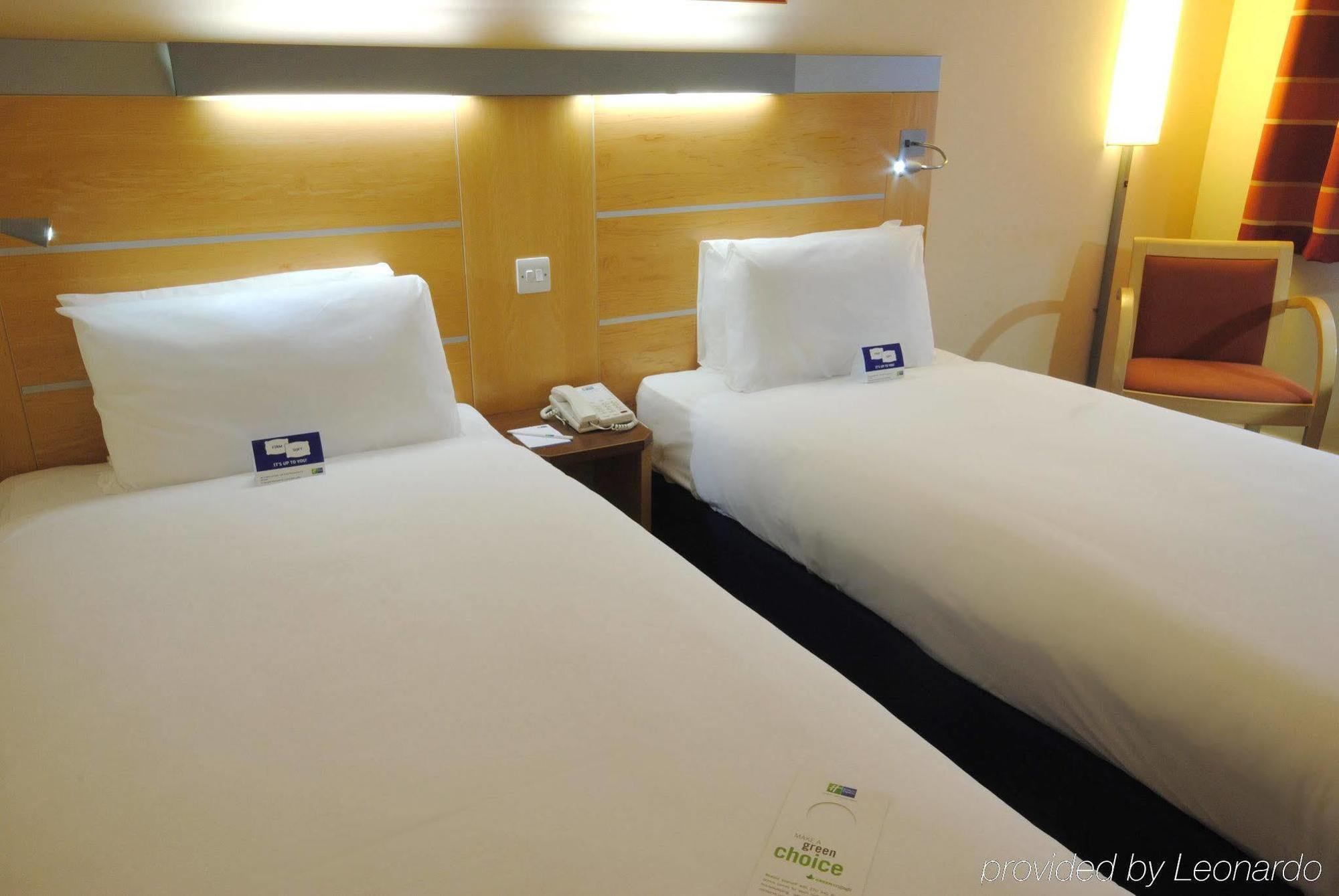 Holiday Express John Lennon Airport 3* Liverpool