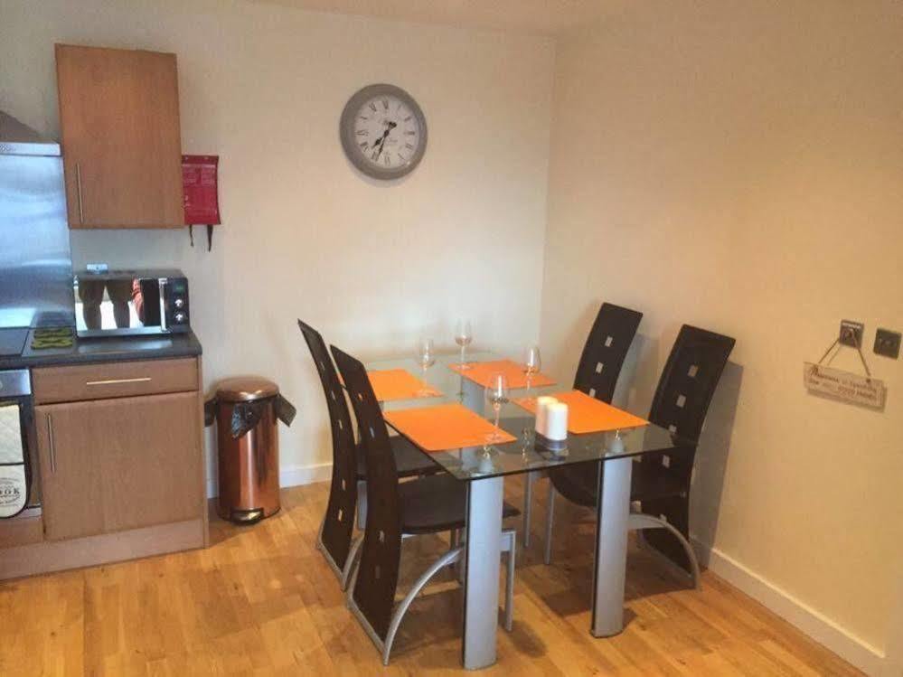 Liverpool Party Pads - Infinity Apartments *