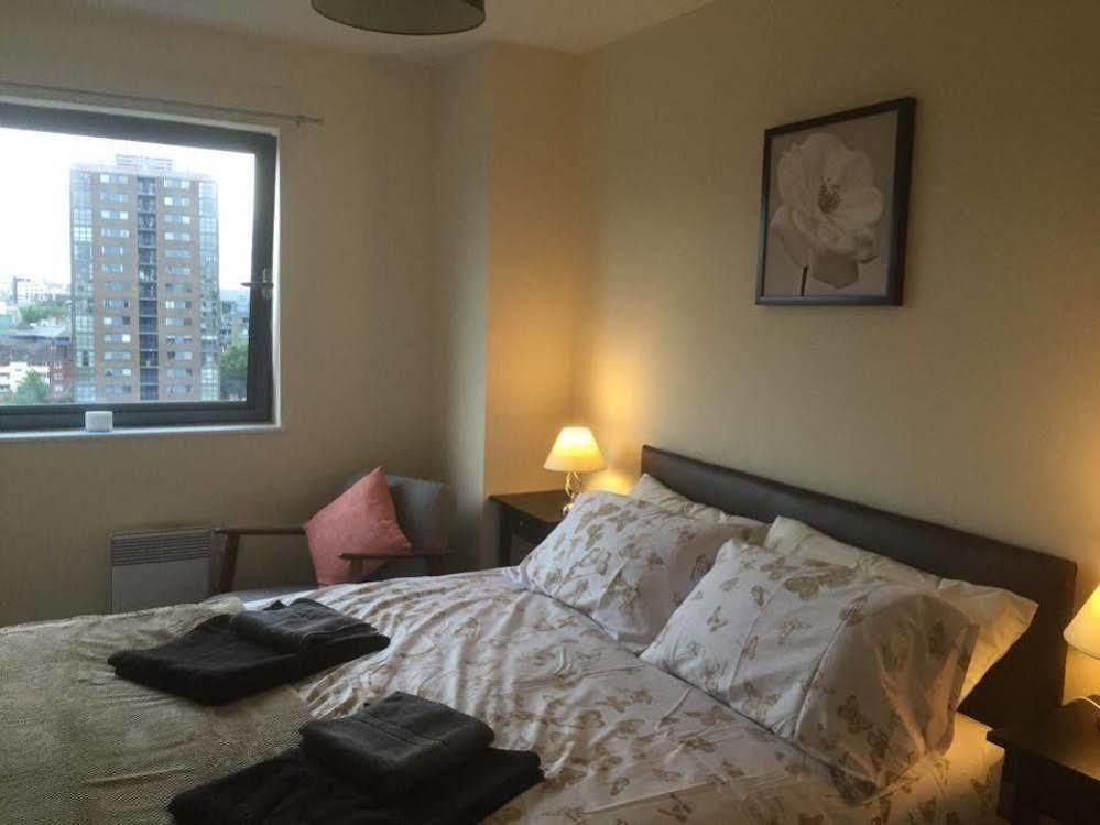 Liverpool Party Pads - Infinity Apartments Apartment Liverpool