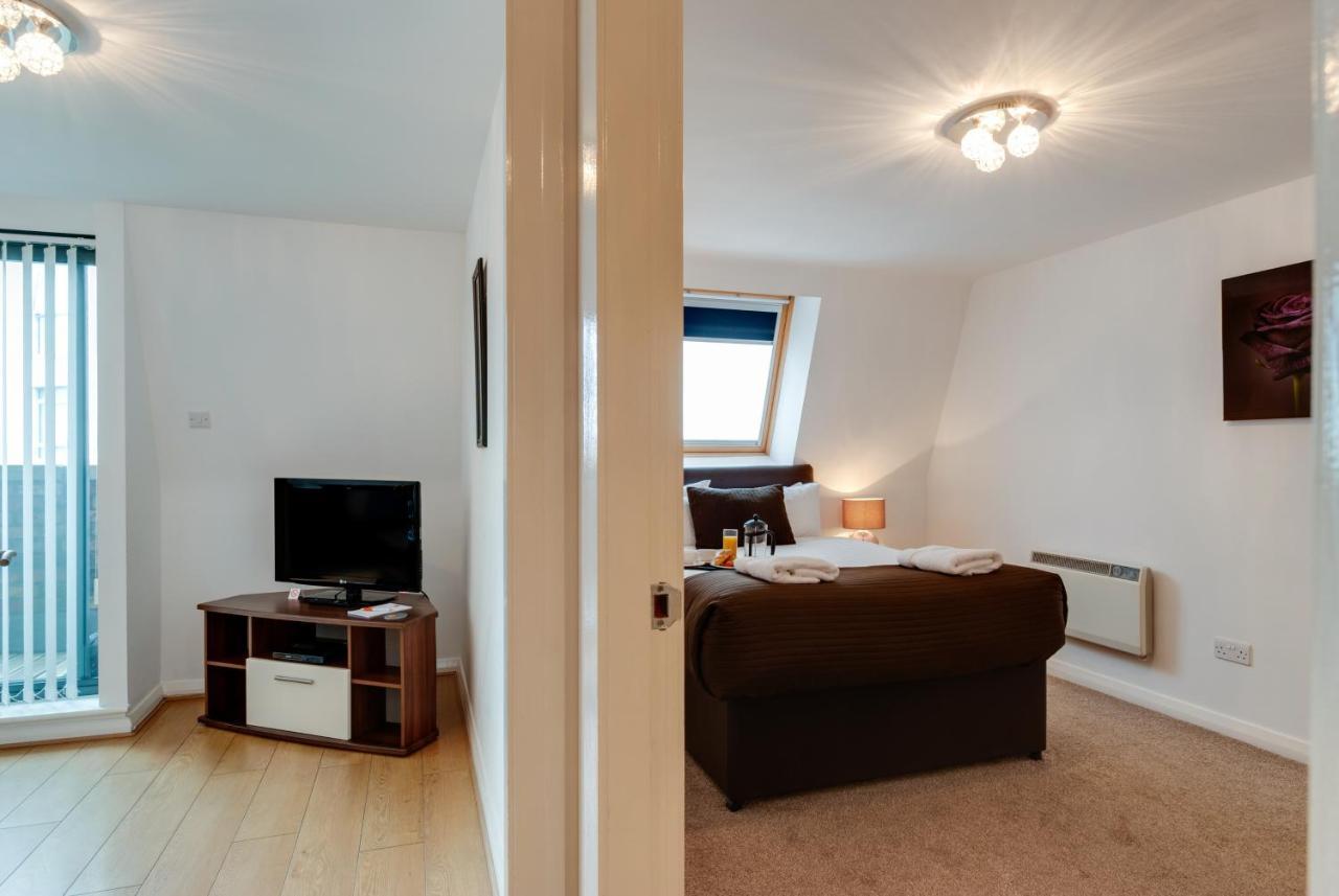 Base Serviced - Duke Street Apartment *