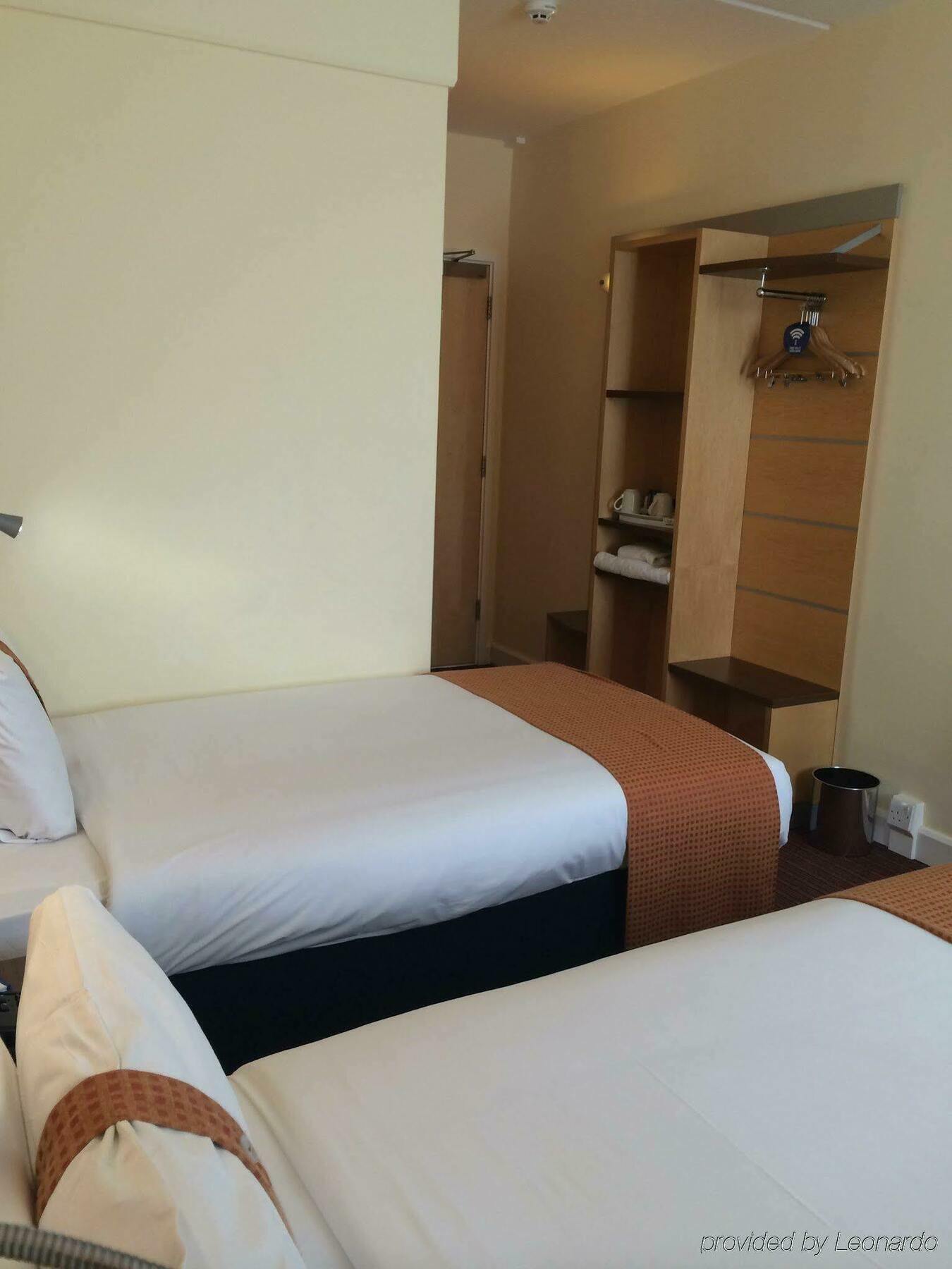 Holiday Express John Lennon Airport Hotel Liverpool