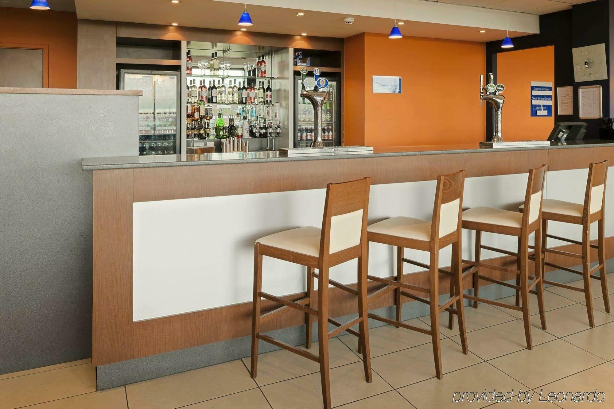 Holiday Express John Lennon Airport 3* Liverpool