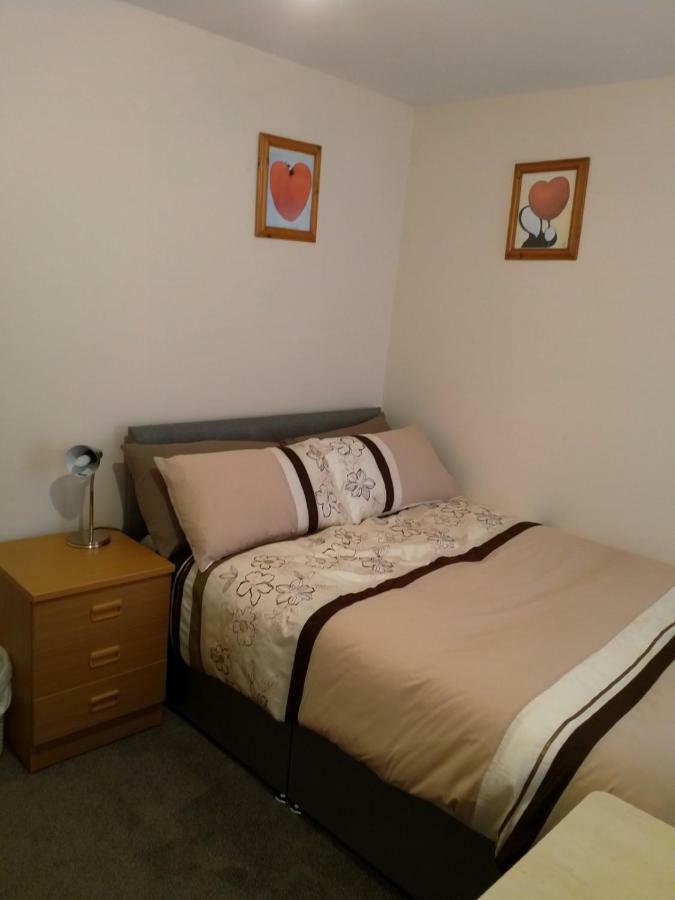 Denny Guests House / Lane Homestay *