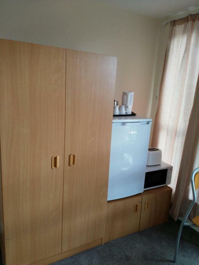 Homestay Denny Guests House / Lane Liverpool