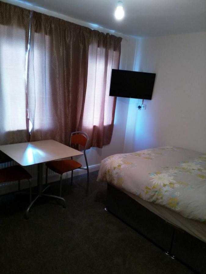 Denny Guests House / Lane Homestay Liverpool