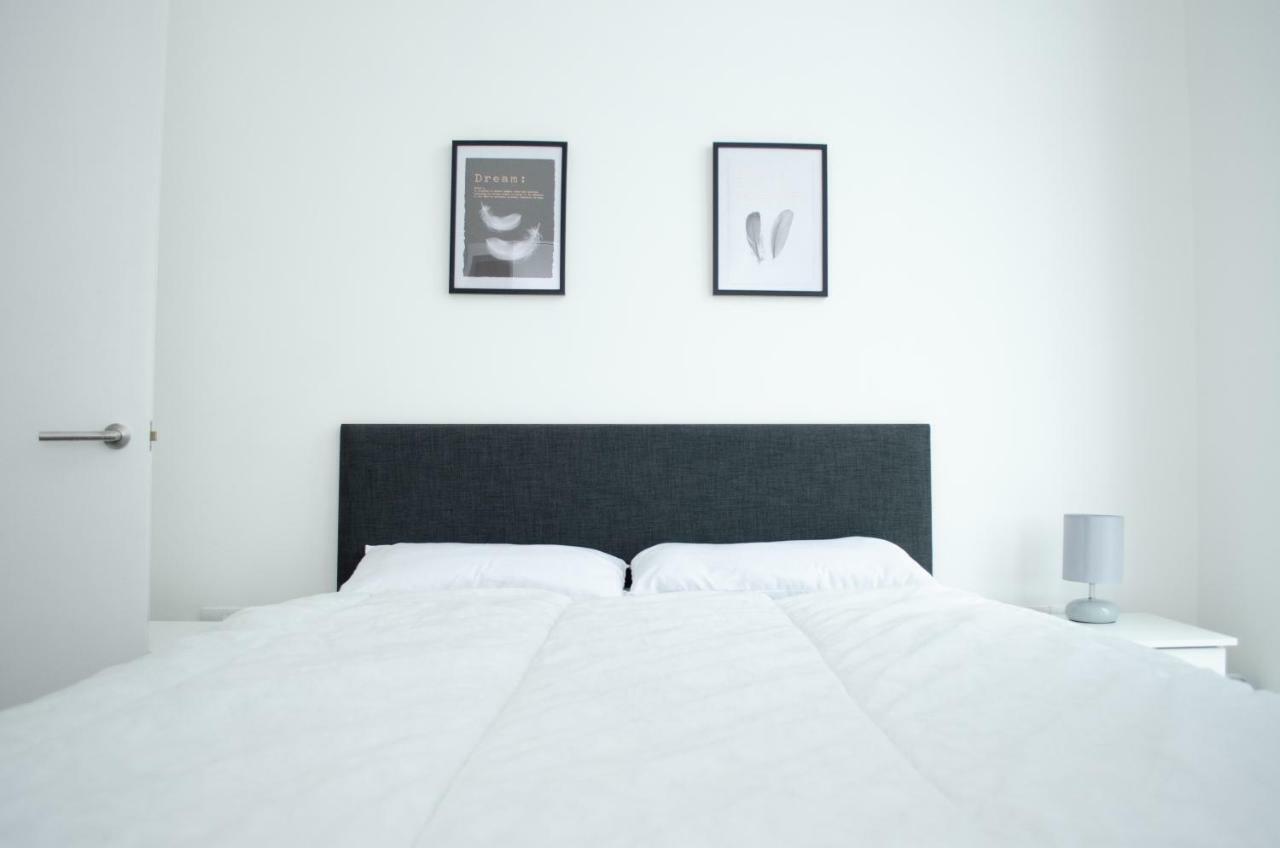 Penthouse In Centre - Free Parking - Balcony - By Happy Days Liverpool