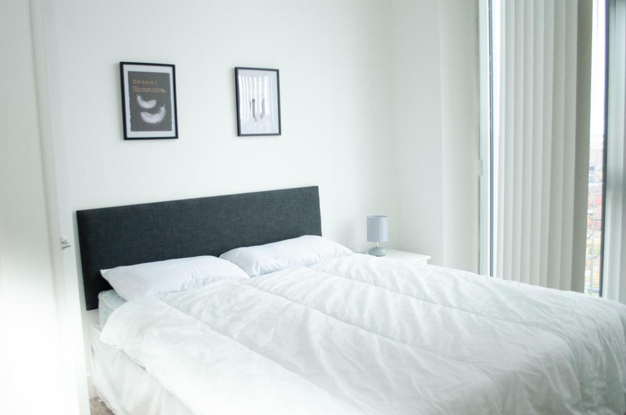Apartment Penthouse In Centre - Free Parking - Balcony - By Happy Days Liverpool