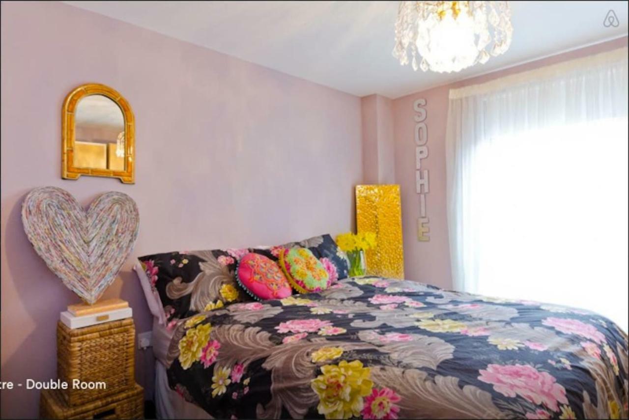 Flat 6, First Floor, Manhattan Place - Centre