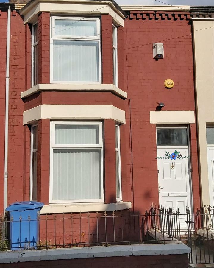Bright, Comfortable Home, Convenient For Centre Holiday home Liverpool