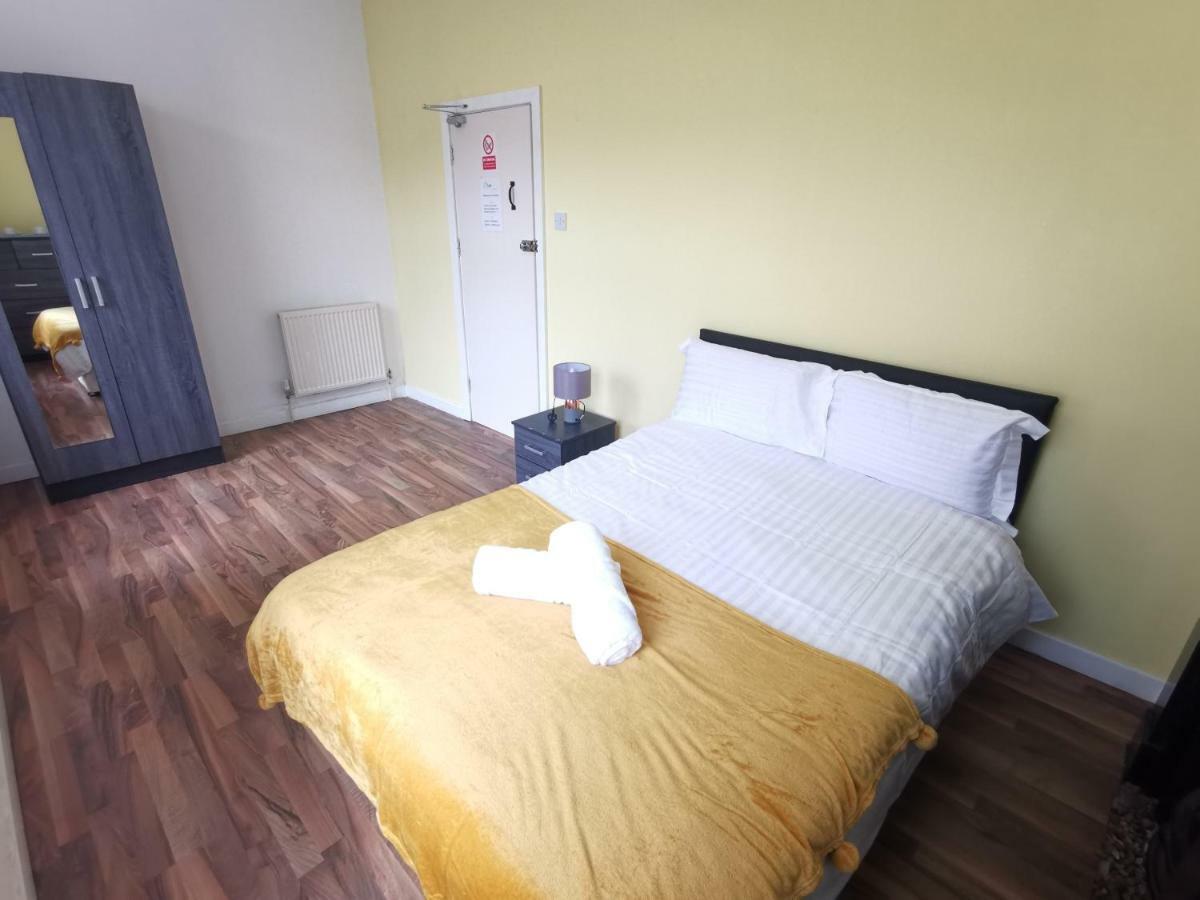 Oz Anfield - Canon Guest house