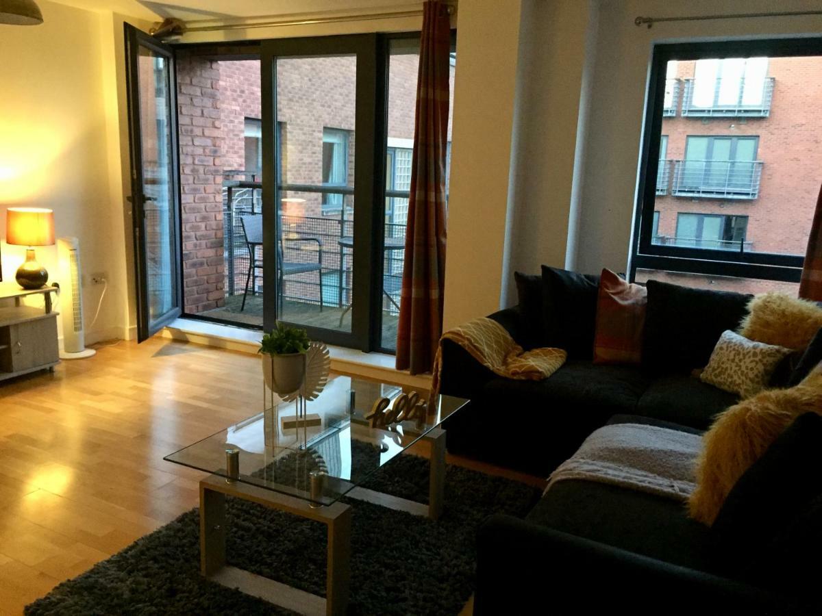 Apartment Air Host And Clean - Manhattan Place With Free Underground Secure Parking