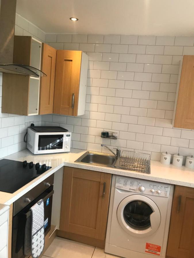 Kingsway Court Apartment *