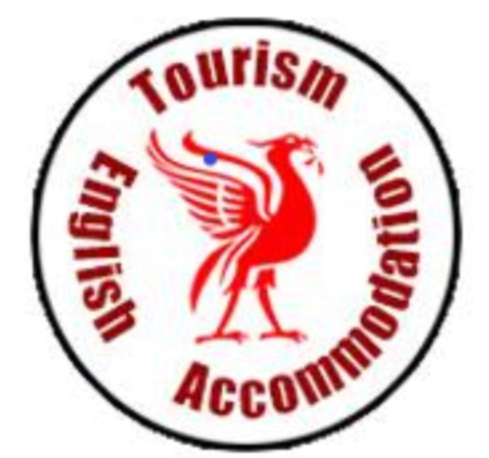 Tea In - Private - Quiet - Ground Floor - En-suite - Walk-in-shower Homestay Liverpool