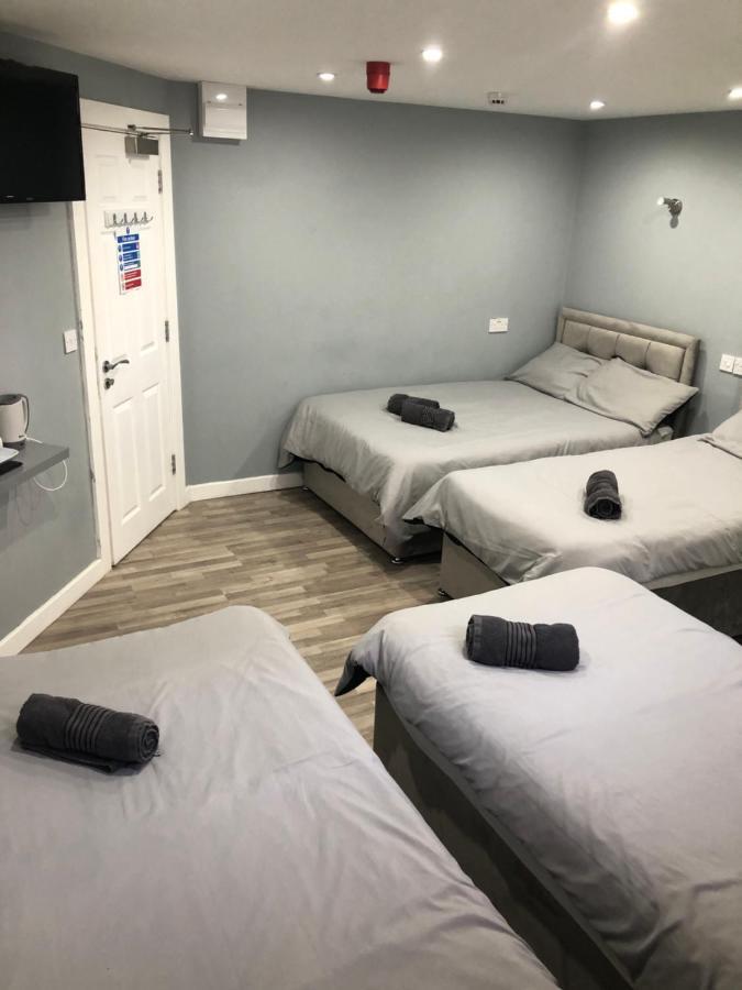 Brownlows 3* Liverpool