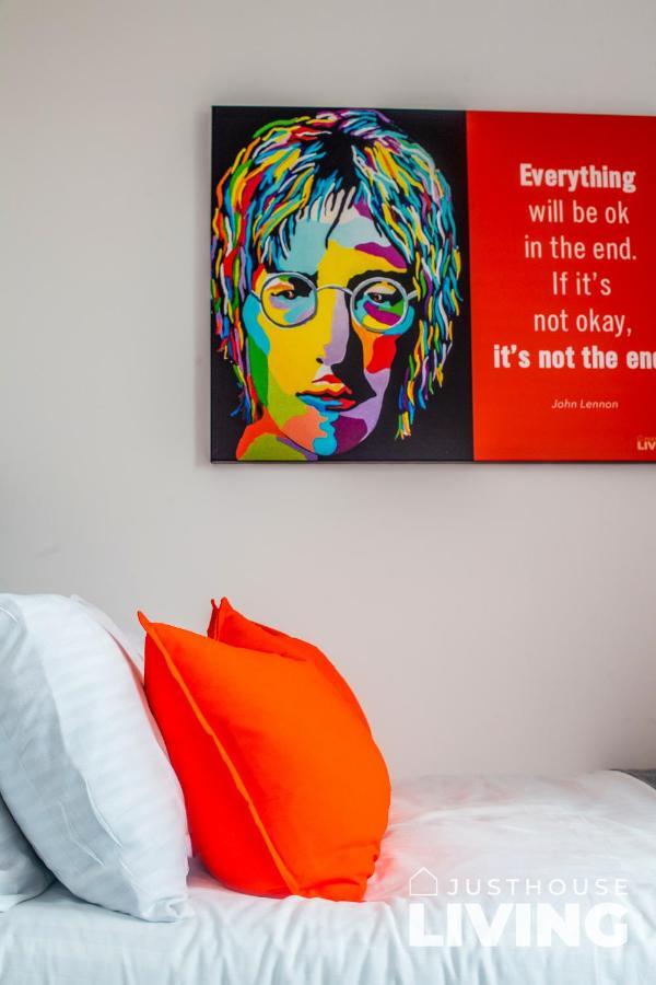 Holiday home New Modern Townhouse Close 2 Centre Private Parking Liverpool