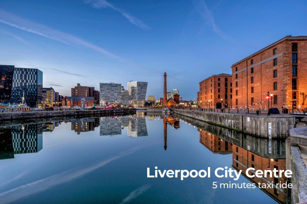 New Modern Townhouse Close 2 Centre Private Parking * Liverpool