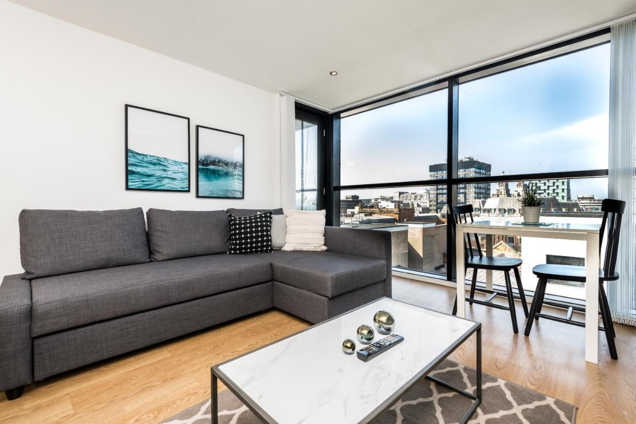 Apartment Stylish Penthouse Apt With Roof Garden *