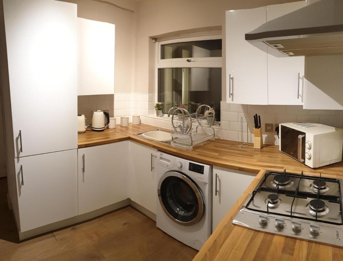 Apartment 4 Bedrooms, Sleeps 10, Near Lfc & Efc Liverpool