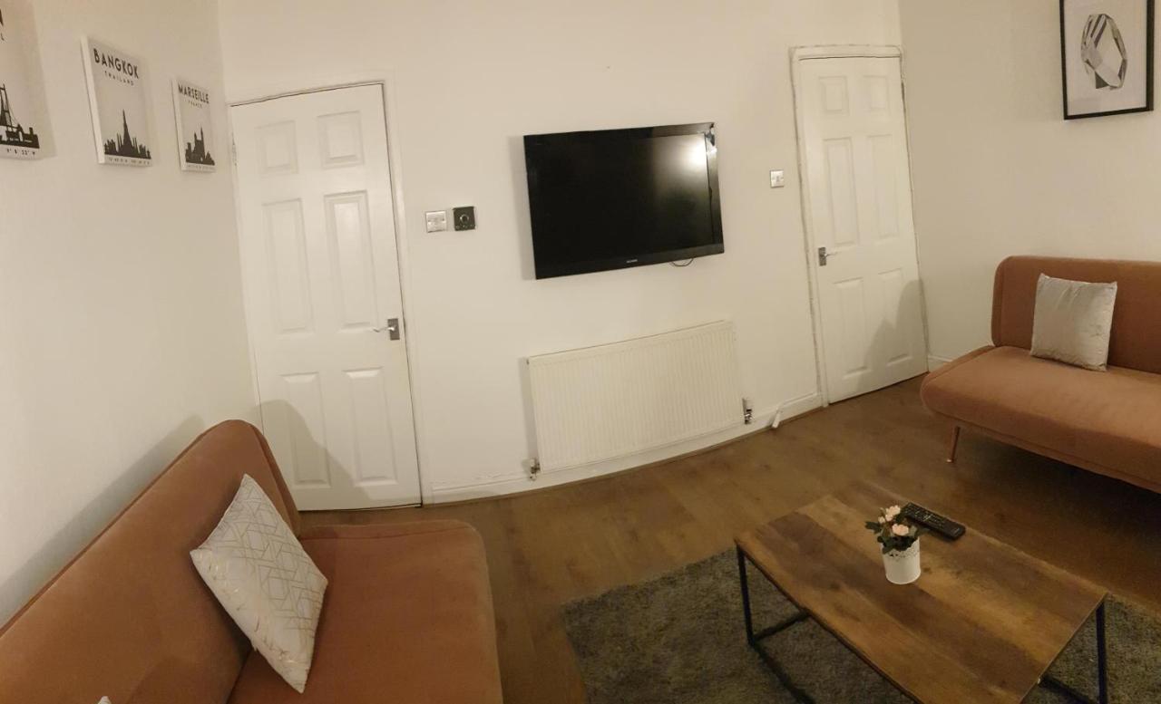 Apartment 4 Bedrooms, Sleeps 10, Near Lfc & Efc Liverpool