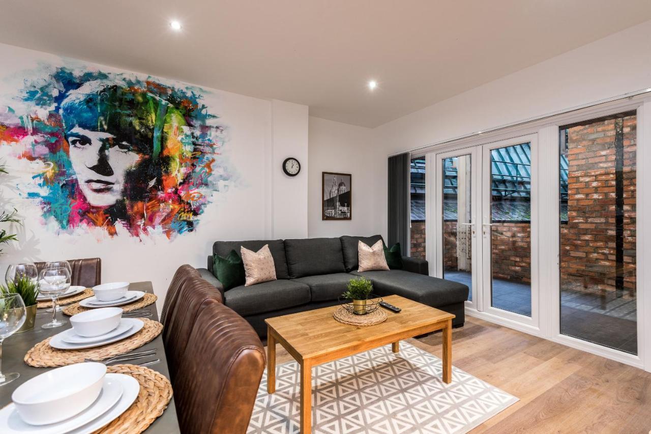 Apartment Sgt Peppers Mathew Street By Happy Days Liverpool