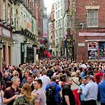 Anfield House Superbly Located For Football/City