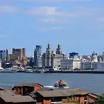 Marmaduke Apartments - Entire Apartment Close To City Centre