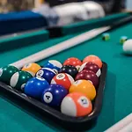 Lovely 2-Bed Apartment *Free Parking *Pool Table