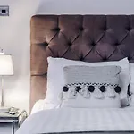 Host & Stay - Bands Warehouse V