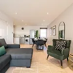 Host & Stay - Quayside Lodge