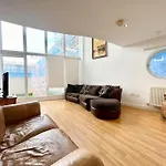 Duplex On The Docks - Free Wifi/Parking