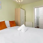 Flatzy - 3 Bedroom Apartment In Heart Of City Centre
