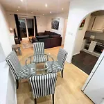 Quayside City Escape - Liverpool