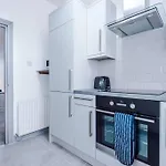 5 Sleeper Lfc Themed Apartment