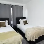 2 Bed 2 Bath City Centre Sleep 7