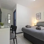 Room Near City Centre Private Bath Free Parking
