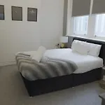Quiet & Comfortable Apartment In Business District