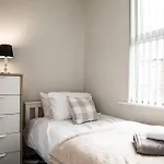 2 Bedroom House By Brookland Stays Serviced Accommodation Short Lets Liverpool With Free Wifi