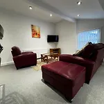 No 8 - Large 2 Bed Near Sefton Park And Lark Lane