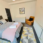 Quarto 6 Casa Compartilhada No L7
