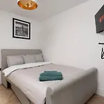 Urban Stay Studio Bright Space 10 Mins To City