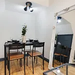Wrights Terrace - Air Host And Stay - 4 Bedroom